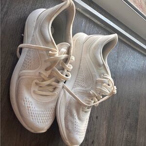 Lululemon Size 6 Shoes
